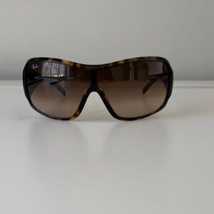 Ray-Ban Brown Tortoise Sunglasses